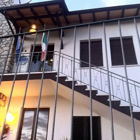 Guest House Villa De Ros-3